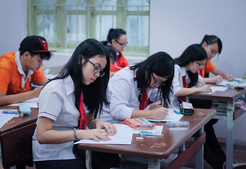 Tuyen sinh vao lop 10 Khanh Hoa nam 2015