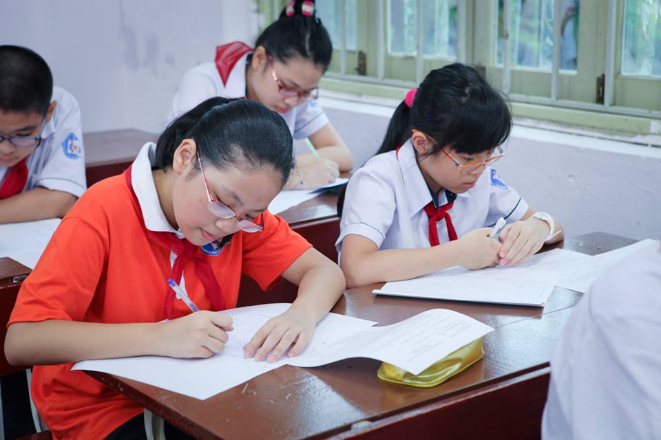 Tuyen sinh vao lop 10 THPT chuyen Thai Binh nam 2015