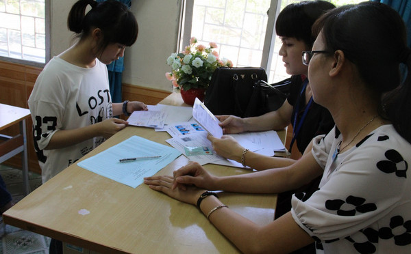 Cum Dai hoc Vinh bat dau cham thi THPTQG tu 5/7