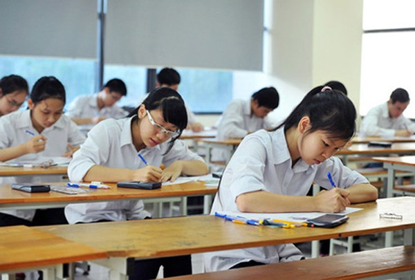 Tu san truong cap 3 den giang duong Dai hoc: Nhanh tay chon cho minh mot ve lam tan sinh vien