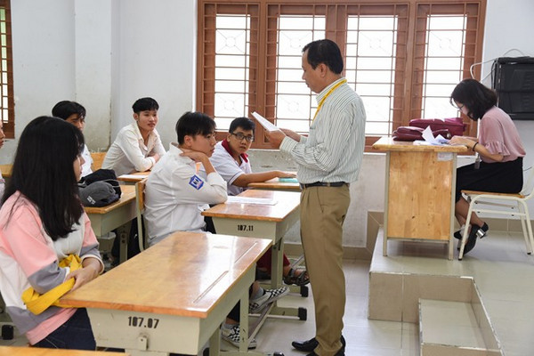 Hon 900.000 thí sinh cả nuóc buóc vào kỳ thi quóc gia 2018 vói mon Ngũ van
