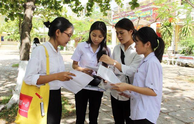 So GD Ha Noi de xuat cho hoc sinh THPT nghi them 1 tuan