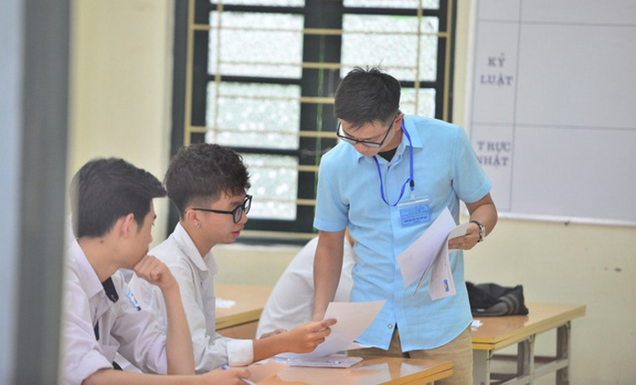 Hon 250 nghin thi sinh chi thi de xet tot nghiep THPT 2020