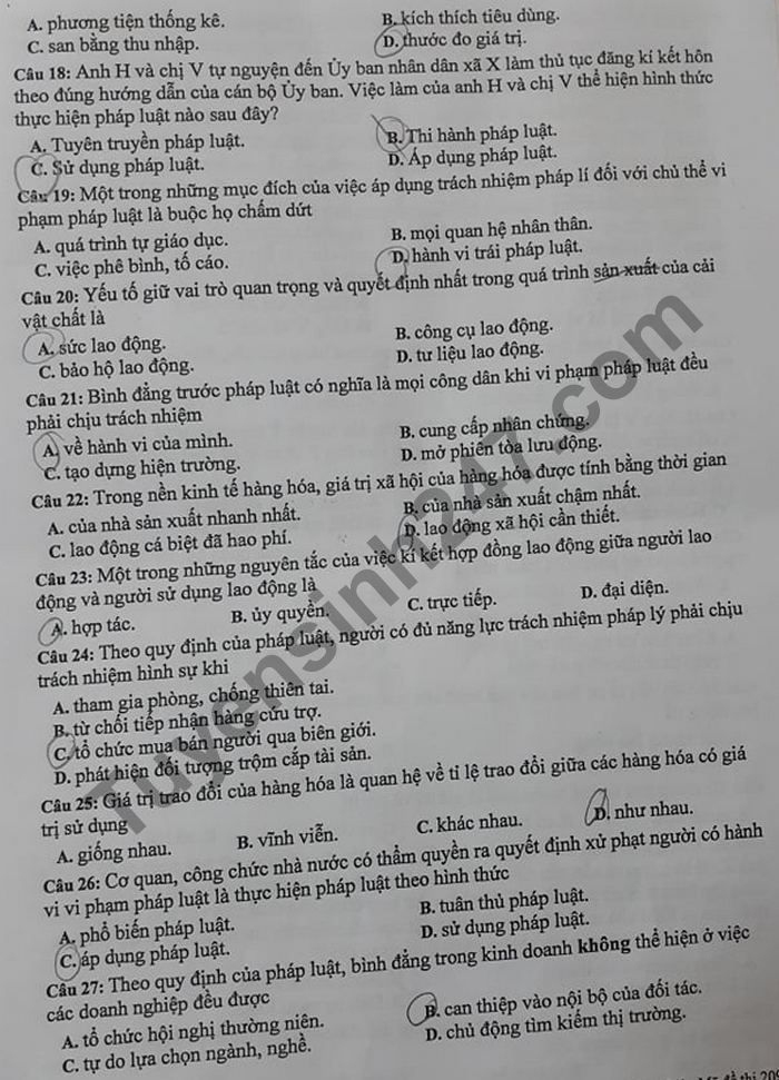 De thi thu Tot nghiep THPT 2021 lan 1 THPT Chuyen Lao Cai mon GDCD