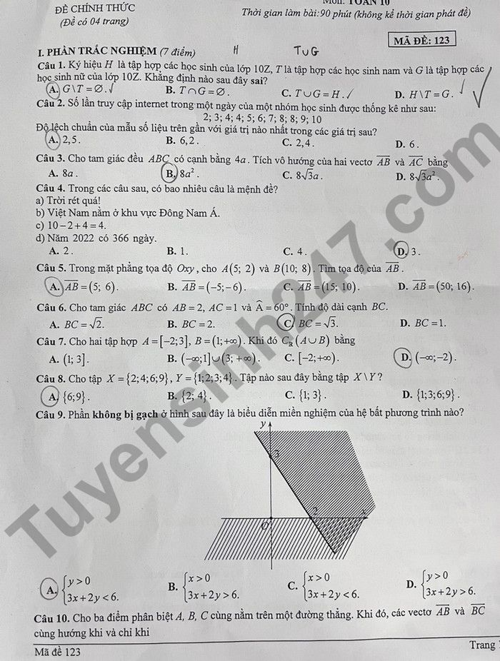 De kiem tra ki 1 mon Toan nam 2022 lop 10 THPT Chuyen Nguyen Binh Khiem