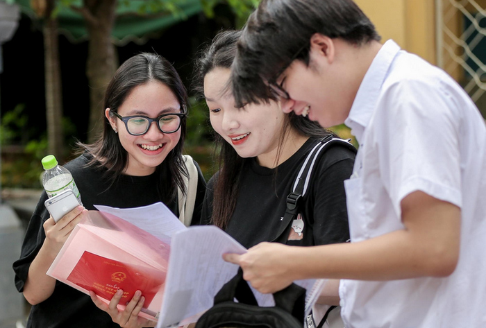 Trung binh moi thi sinh dang ky 5 nguyen vong xet tuyen Dai hoc 2023