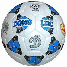 A close-up of a football ball

AI-generated content may be incorrect.