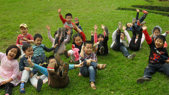 Truong mam non tu thuc chat vat giu hoc sinh