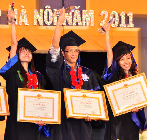 Ha Noi vinh danh 275 thu khoa dai hoc nam 2012