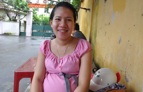 Tot nghiep thu khoa khi co bau 8 thang