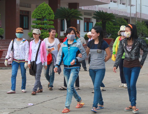 Tan sinh vien no nuc ngay nhap hoc