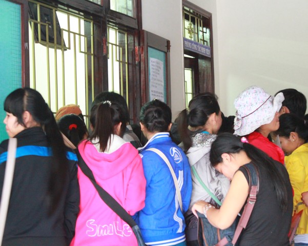 Tan sinh vien no nuc ngay nhap hoc