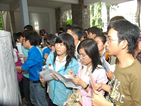 Dap an de thi dai hoc mon tieng duc khoi D  nam 2011