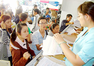Xet tuyen nguyen vong bo sung: Thi sinh chuyen huong vao truong top duoi