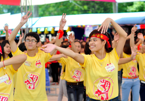 Man to tinh lang man trong ngay Hien mau \