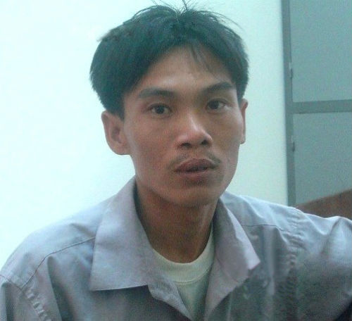 2 buc thu cam dong cua nguoi cha tu tu va dua con mo coi