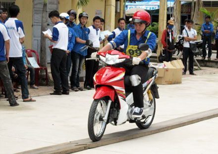 Honda Viet Nam trien khai chuong trinh dao tao ATGT vao truong dai hoc