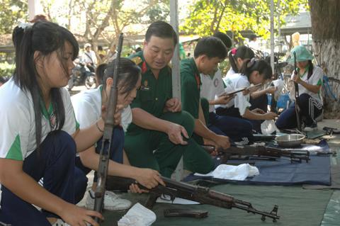 Nam 2013 bat dau thuc hien GDQPAN theo chuong trinh moi