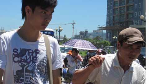 Sinh vien va cam bay chon thanh do