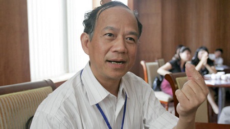 Viet Nam dung truoc nguy co tro thanh \