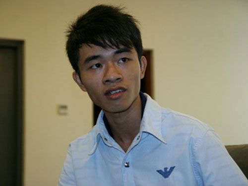 Cau hoc tro va chiec may cam ung chong dien giat