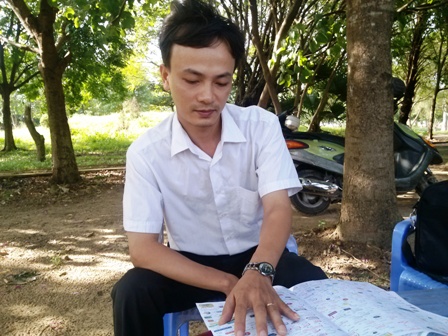 Thầy Lê Ngọc Tú giới thiệu về sáng kiến của mình.
