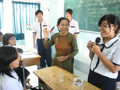 Học sinh có nên bình luận về thầy cô trên Facebook? 4 Học sinh có nên bình luận về thầy cô trên Facebook? 4