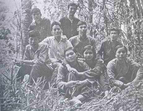 Ky uc ve thay: Quay nguoc thoi gian