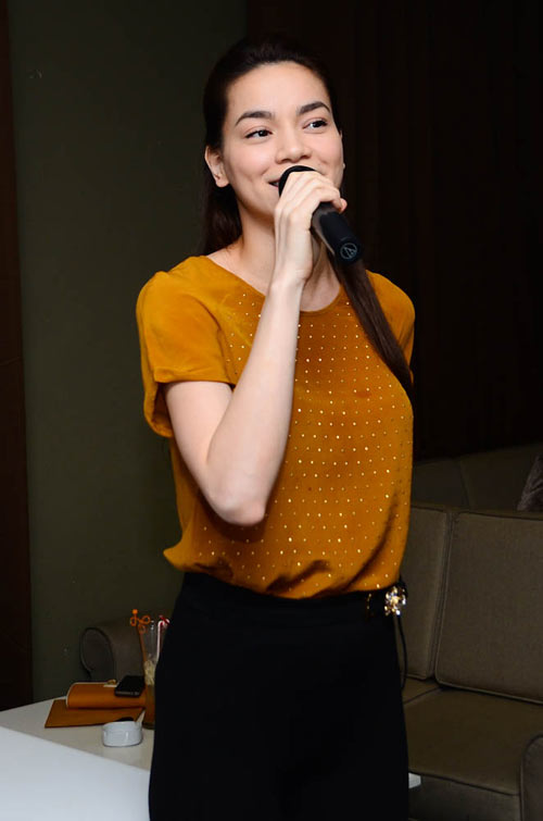Ha Ho, Thu Minh den chuc mung Thai Trinh