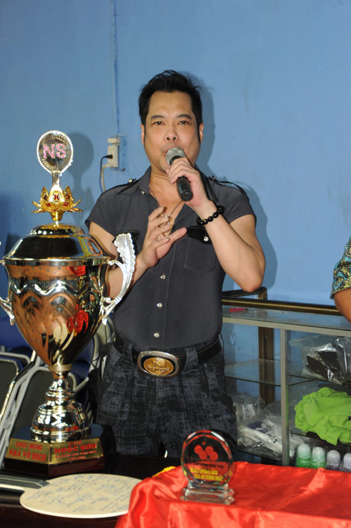 Ca sy Ngoc Son bao nhieu tuoi va cac thong tin ca nhan bat ngo khac