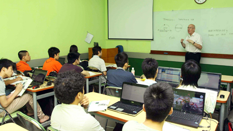 Dai hoc Viet Nam bi doanh nghiep che mac \'benh ham lam\'