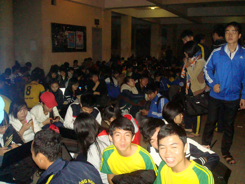 Hoc tin chi nhieu truong Sinh vien thuc trang dem lanh dang ky