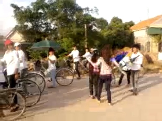 Clip Gangnam style Sao Nam nu sinh Uat uc