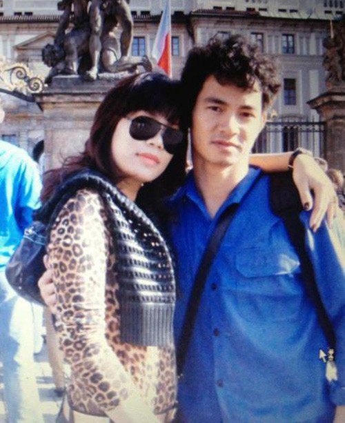 Anh danh hai Xuan Bac hon vo gay sot