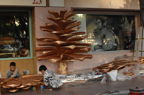 Sai Gon chuan bi don Noel 2012 tiet kiem