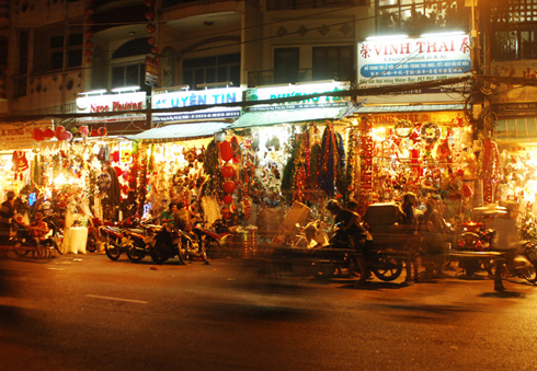 Sai Gon chuan bi don Noel 2012 tiet kiem