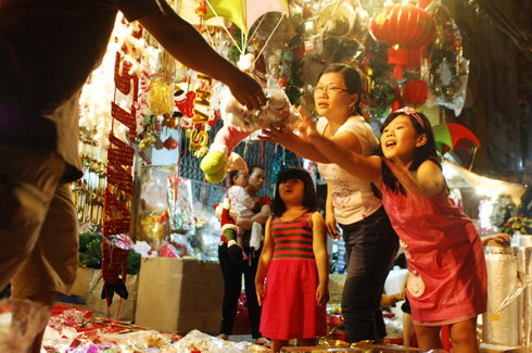 Sai Gon chuan bi don Noel 2012 tiet kiem
