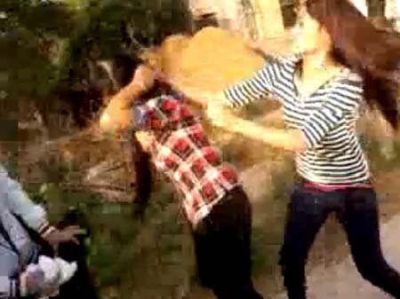 Xe ao nu sinh, quay clip \