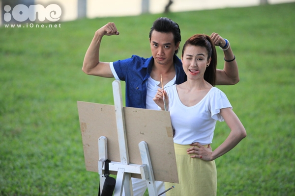 Ngan Khanh tao dang nhang nhit tren phim tet 2013