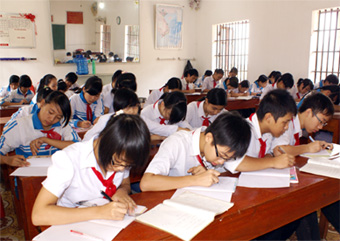 De thi lop 8 hoc ki 2 mon sinh hoc nam 2012 de so 5