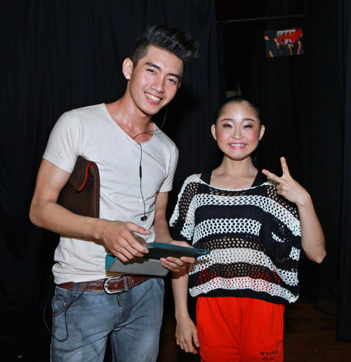 Tran Thanh nhi nhanh trong hau truong