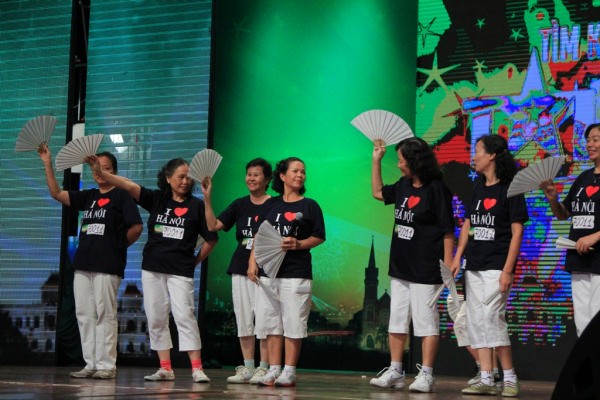 Các cụ U80 nhảy hiphop trên sân khấu Got Talent 4 Các cụ U80 nhảy hiphop trên sân khấu Got Talent 4