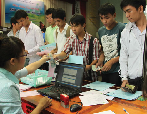 Them doi tuong mien giam hoc phi trong du thao sua doi Nghi dinh 49
