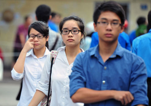 Mùa 88Kinh tải ứng dụng về điện thoại 2012, nhiều đại học đã phải đóng cửa một số ngành vì tuyển không đủ chỉ tiêu.