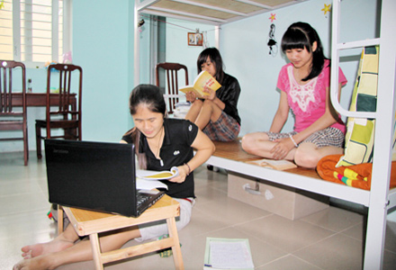 Sinh vien lam them tu \