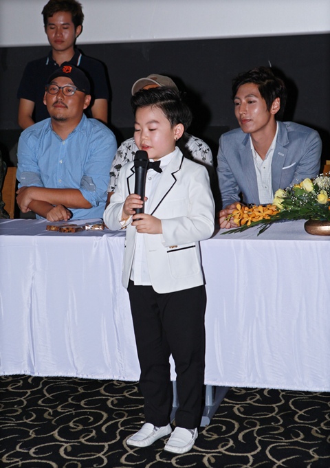\'Psy nhi\' cuc banh trai ve nuoc tham gia phim Tet 2013