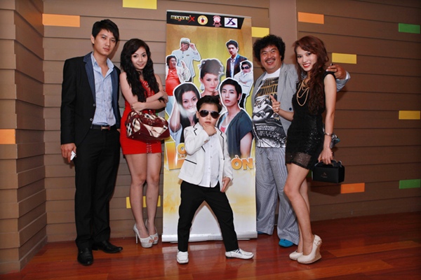 \'Psy nhi\' cuc banh trai ve nuoc tham gia phim Tet 2013