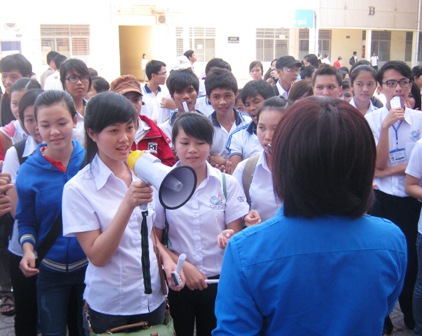 Thay tro xung ho the nao tren giang duong dai hoc?