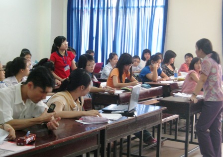 Thay tro xung ho the nao tren giang duong dai hoc?