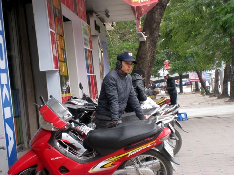 Muon van kieu lam them ngay Tet cua sinh vien